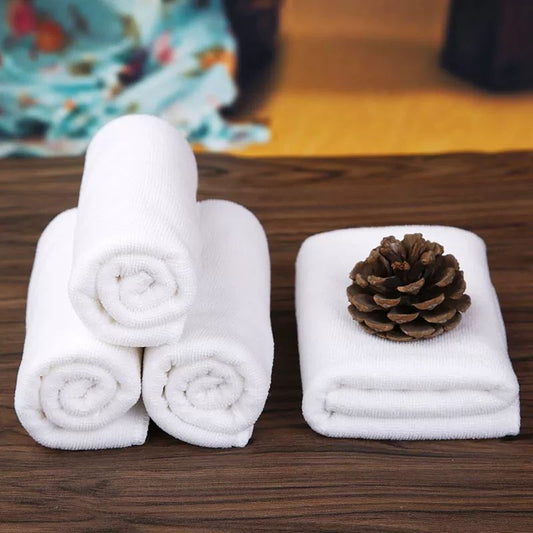 P multi-color towel