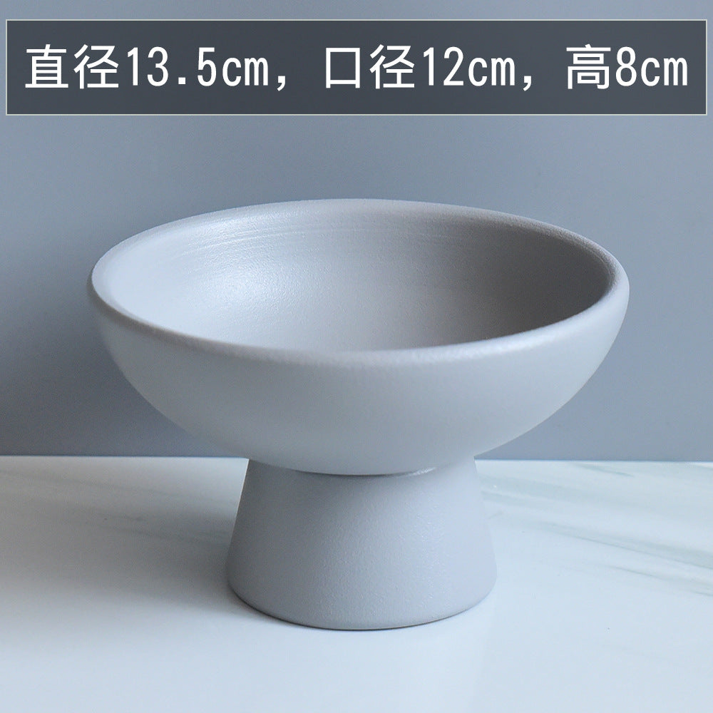 A ceramic flower arrangement utensils, moss ball small pots