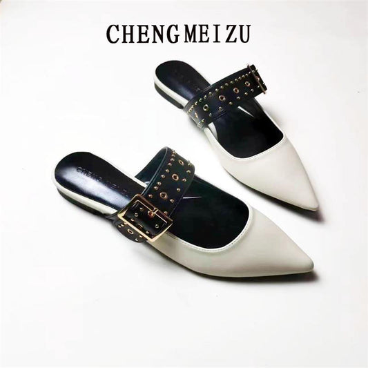 A women's temperament pointed slippers summer sandals