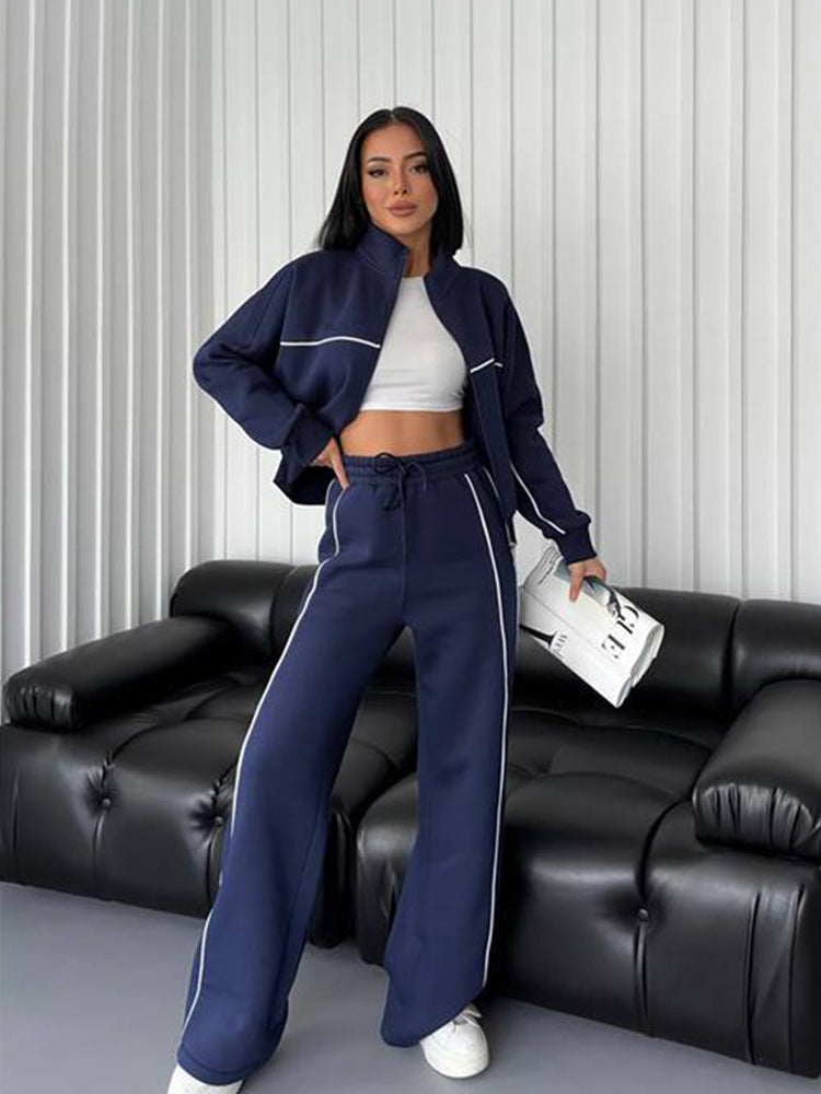 A long-sleeved sweater set