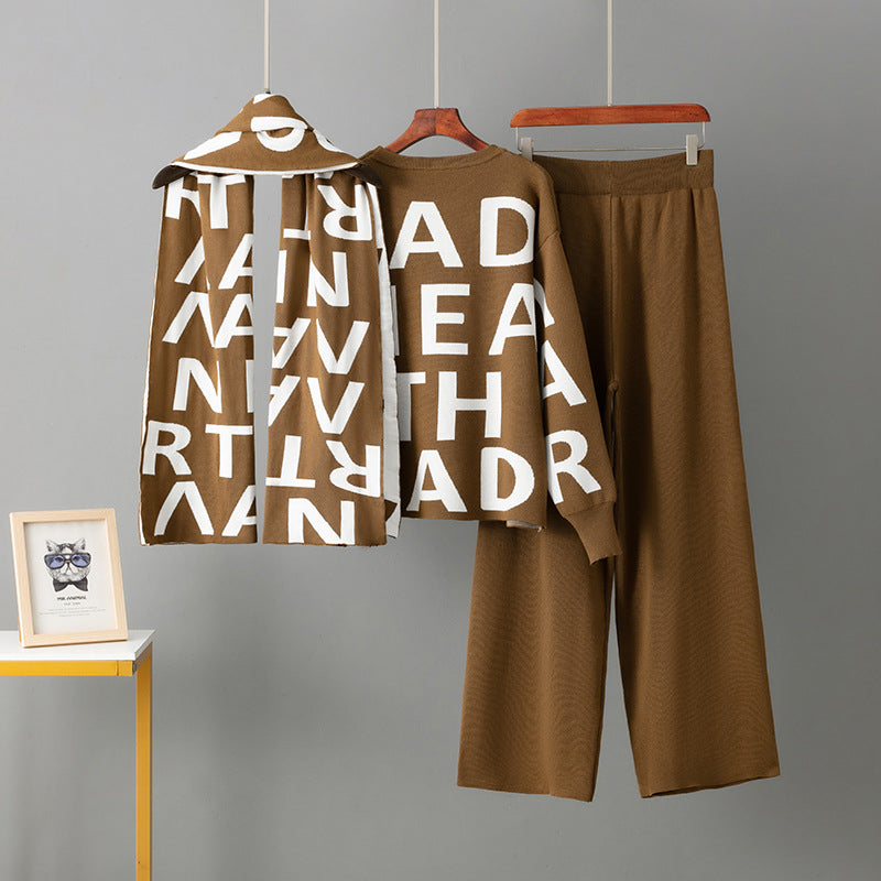 A women's set three-piece set