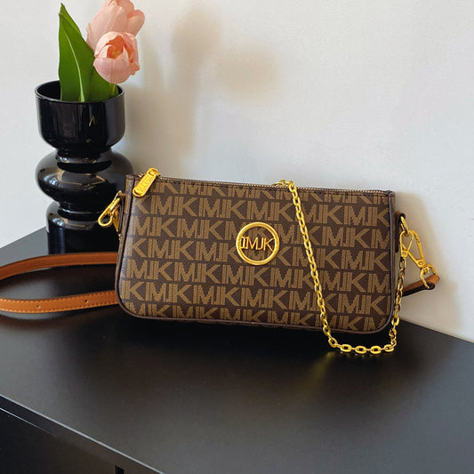 A new fashionable versatile women's bag shoulder messenger bag retro printed chain small square bag women