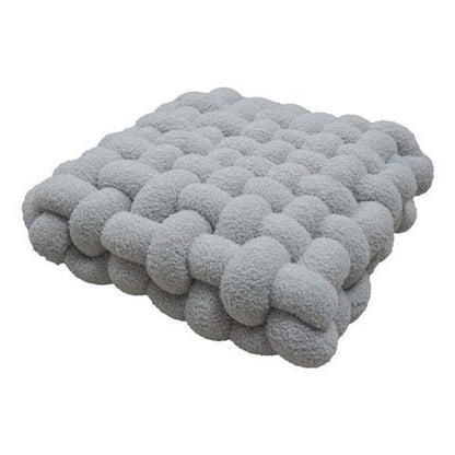 P  pillow throw pillow