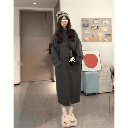 A long knit jacket