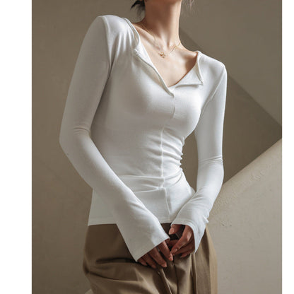 A long-sleeved top