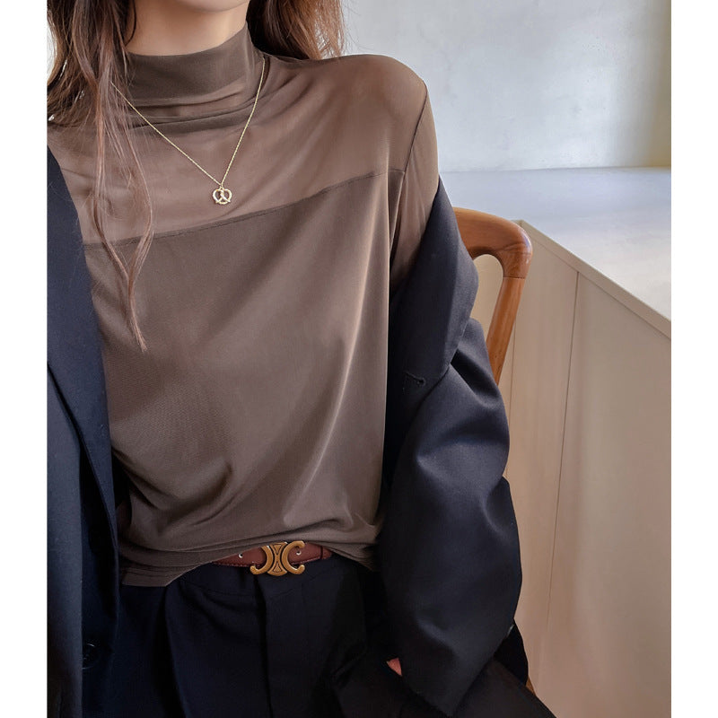 A long-sleeved top