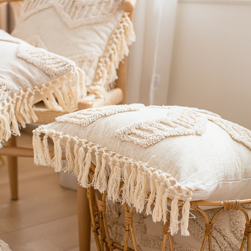 A throw pillow pillowcase