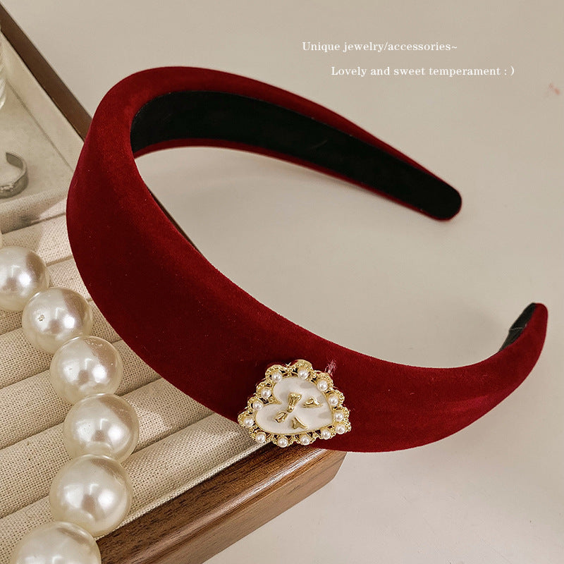 A winter new year retro red velvet headband female Internet celebrity pressure hair wide edge hair accessories high cranium simple temperament headband