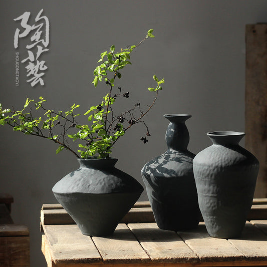 A retro Zen vase ceramic art advanced sense wabi-sabi wind Japanese coarse pottery living room flower arrangement B & B niche ornament