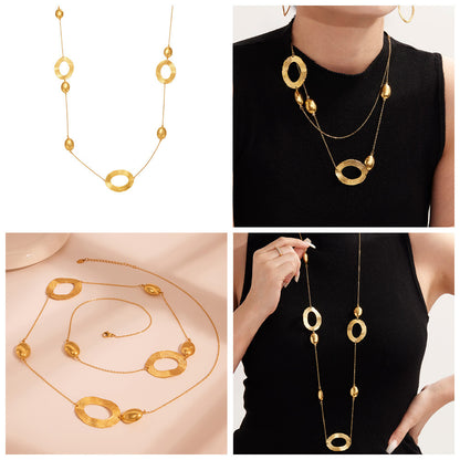 A necklace jewelry