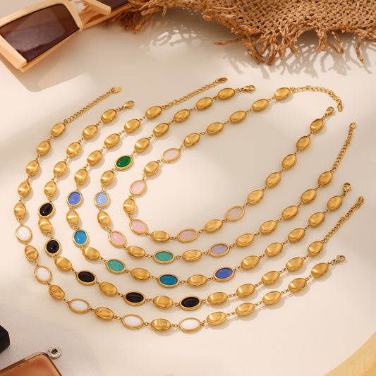 A necklace jewelry