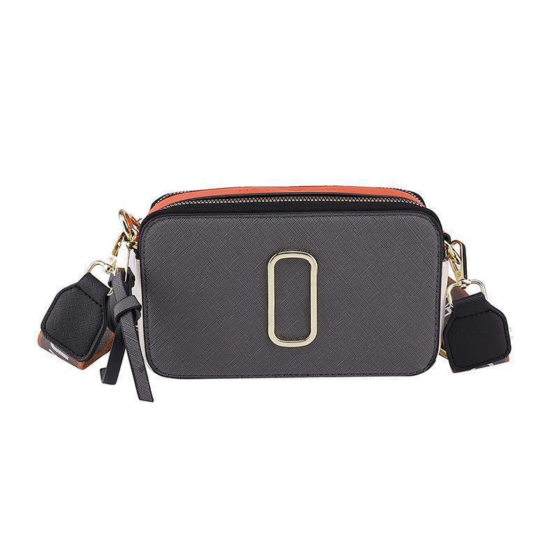 A simple messenger bag