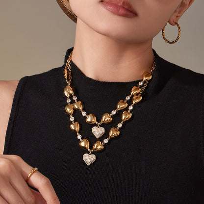 A necklace jewelry