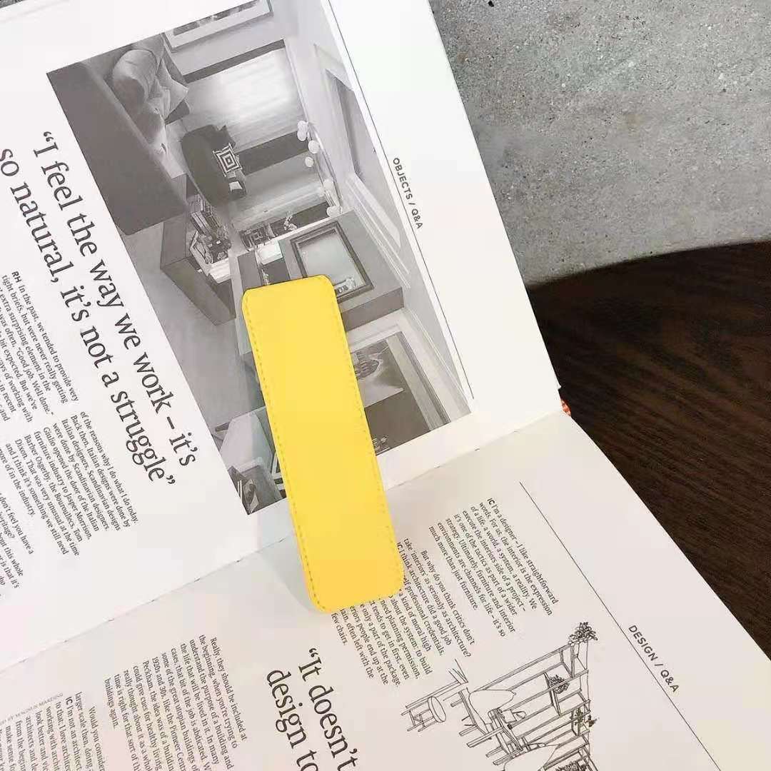 حامل هاتف محمول قابل للطي يعمل بنظام الدفع والسحب 