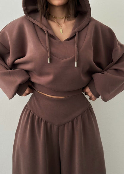 A long sleeve casual suit