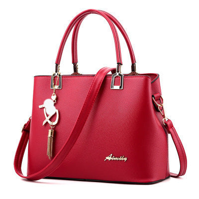 A new fashion trendy shoulder messenger bag handbag Korean version