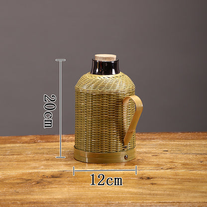 A bamboo kettle