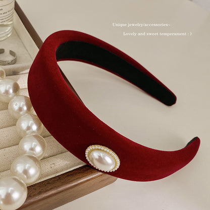 A new autumn and winter red velvet headband retro female Internet celebrity pressure hair wide edge high skull top hair accessories simple temperament headband