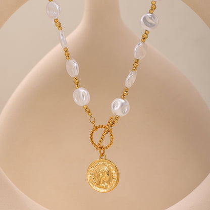 A necklace jewelry