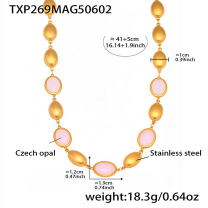 A necklace jewelry