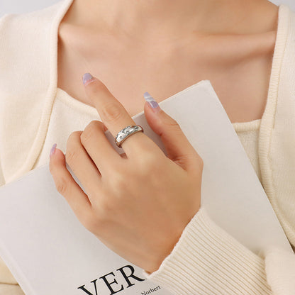 A ring jewelry