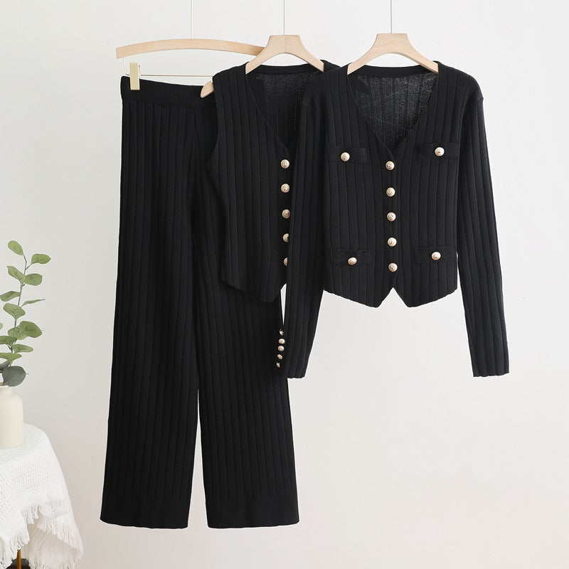 A knitted three-piece set