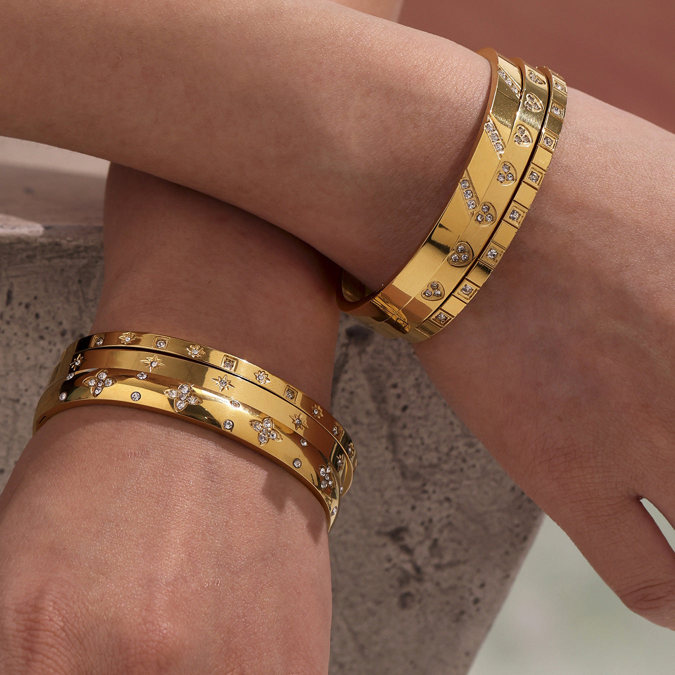 A bracelet jewelry