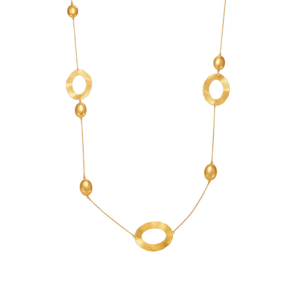 A necklace jewelry