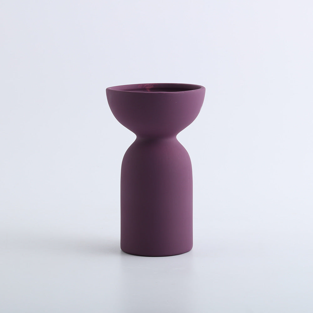 A ceramic vase decorative ornament