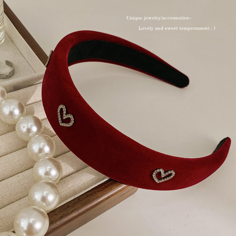 A new autumn and winter red velvet headband retro female Internet celebrity pressure hair wide edge high skull top hair accessories simple temperament headband
