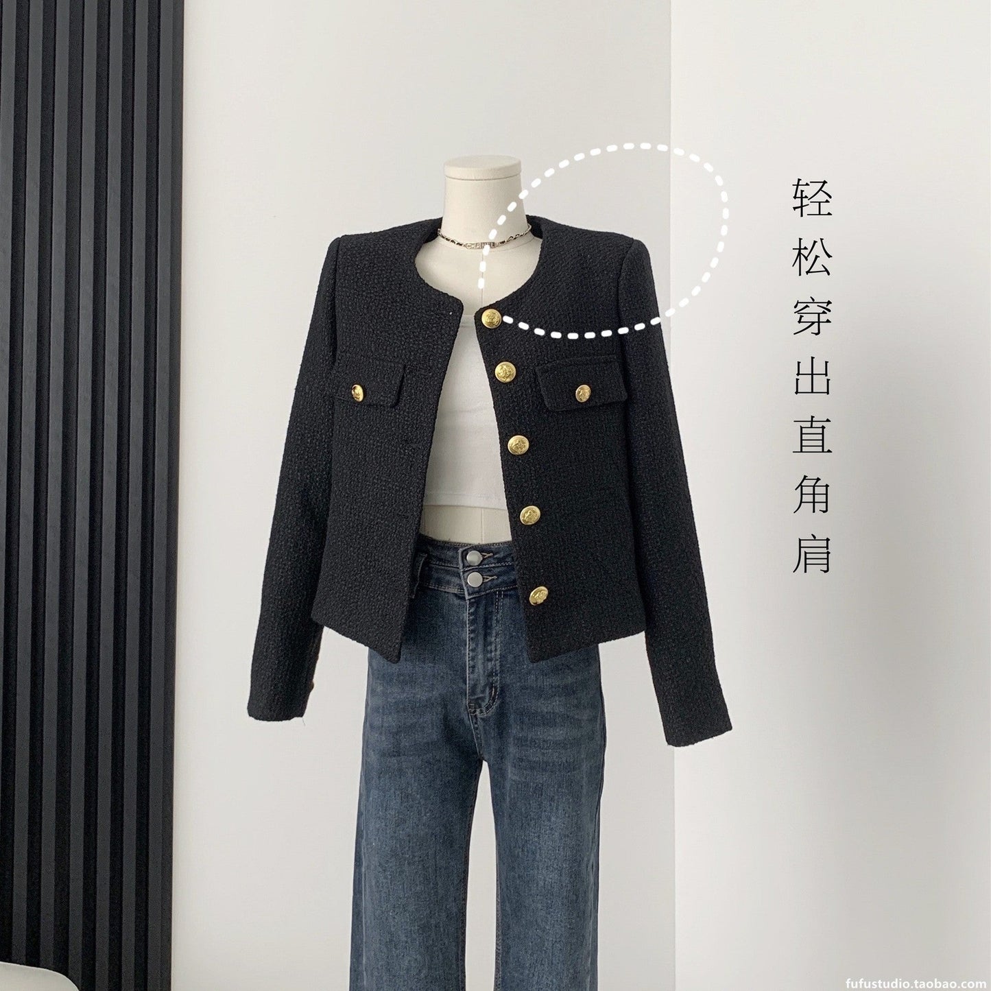 A lady's coat
