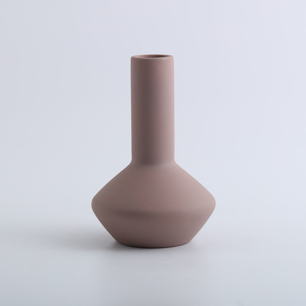 A ceramic vase decorative ornament