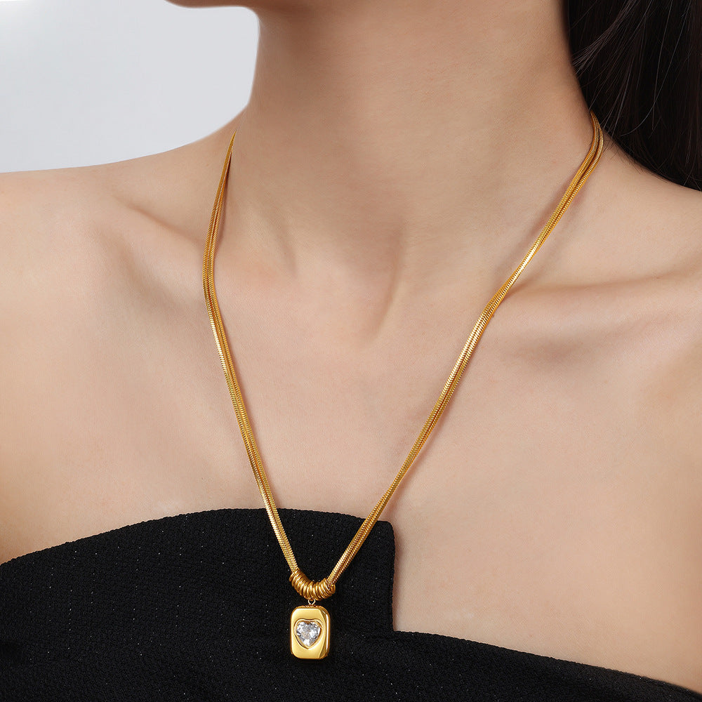 A necklace jewelry