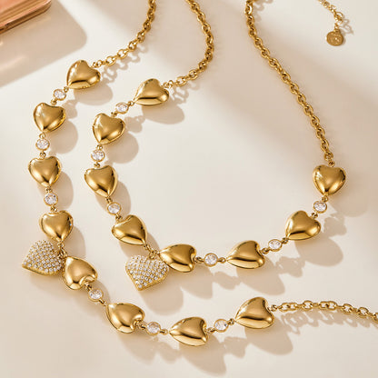 A necklace jewelry