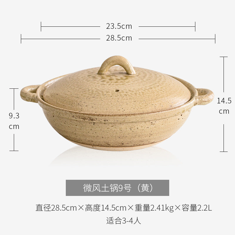 A clay soup pot