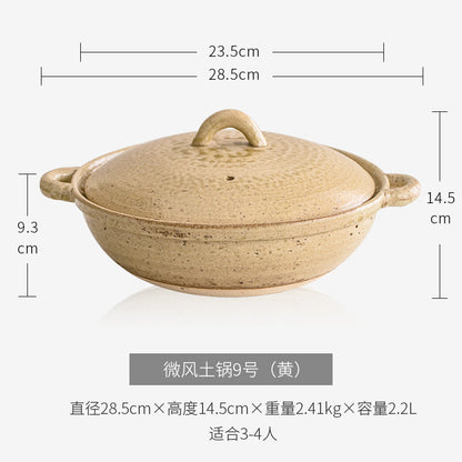 A clay soup pot