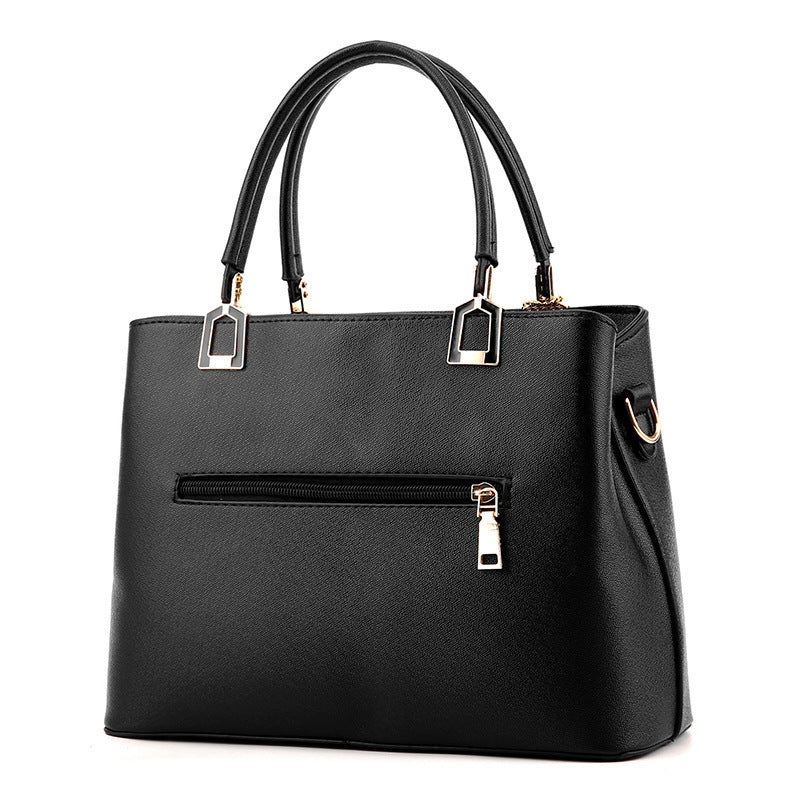 A new fashion trendy shoulder messenger bag handbag Korean version