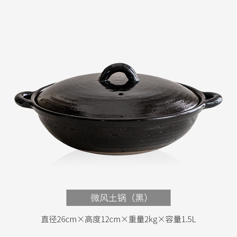 A clay soup pot