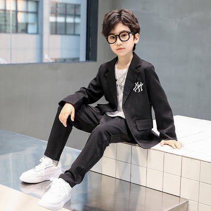 A Children's and teenagers' suit