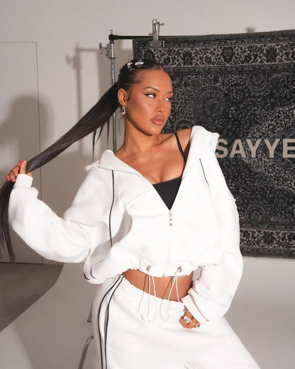 A sweater set two-piece set