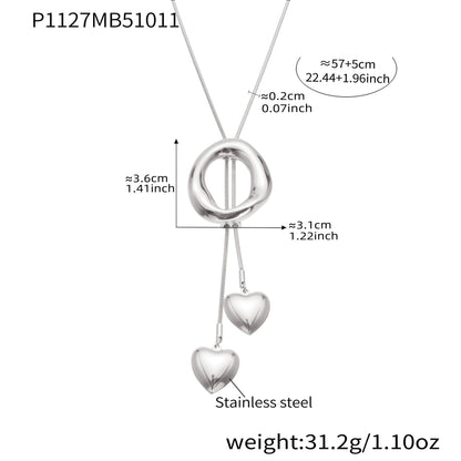 A long necklace jewelry