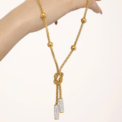 A necklace jewelry