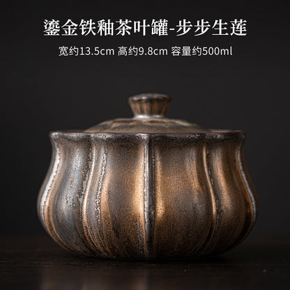 A tea pot porcelain storage tank