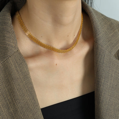 A European and American simple hollow wide necklace bracelet set ins trendy mesh clavicle chain titanium steel color retention advanced versatile