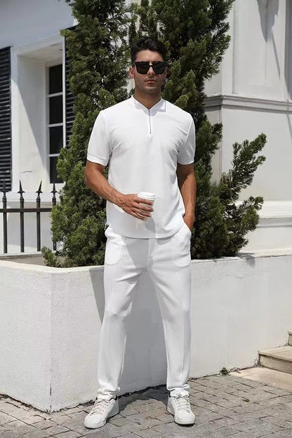 A solid color polo shirt sports suit