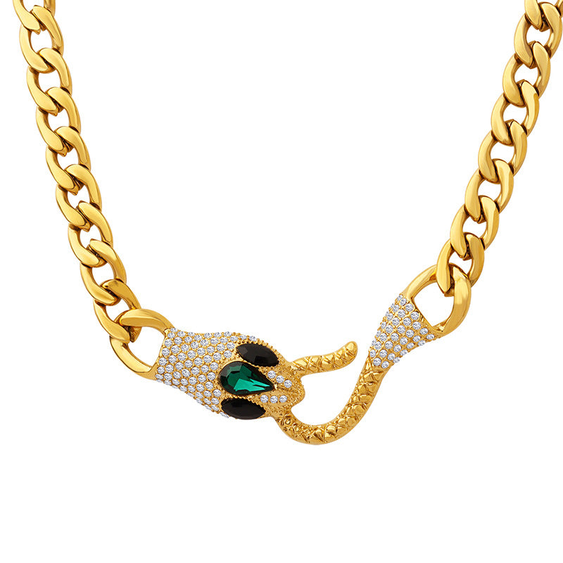 A necklace jewelry