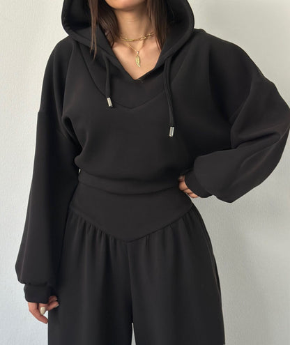 A long sleeve casual suit