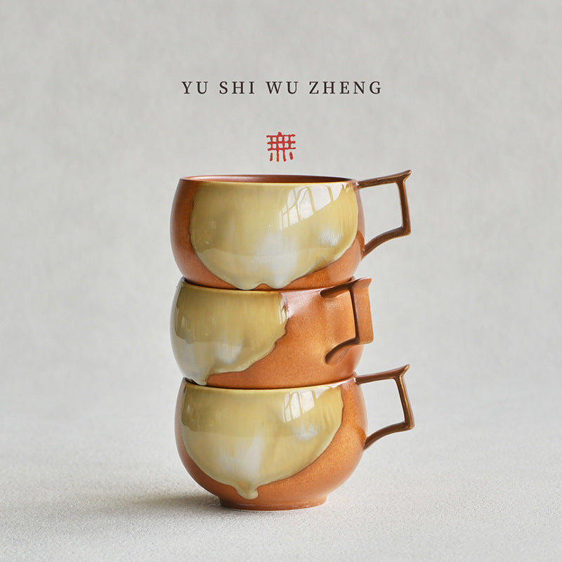 A creative upturned ear big belly coffee cup