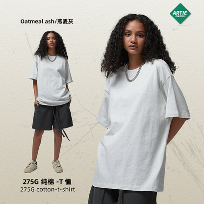 A loose multi-color short-sleeved solid color T-shirt