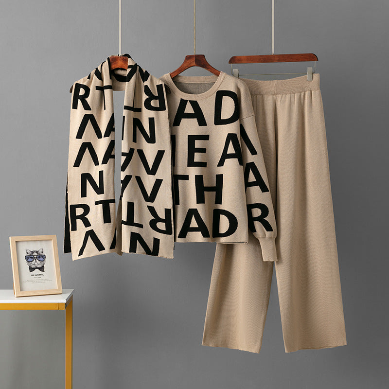 A women's set three-piece set